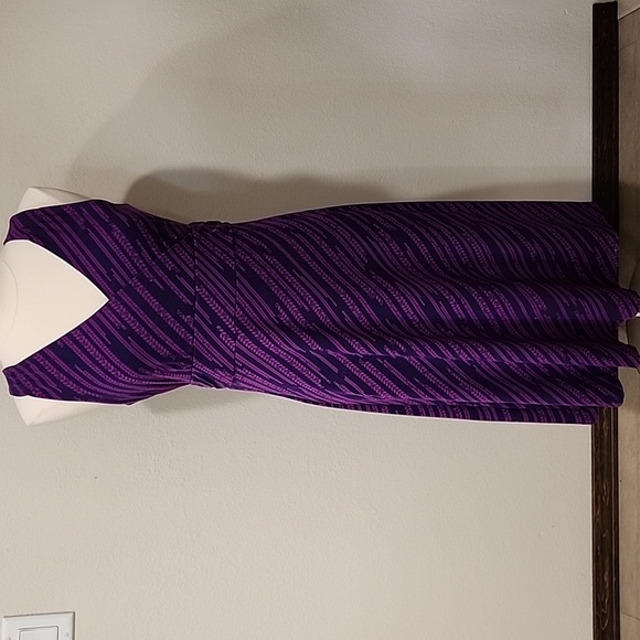 Eddie Bauer Dress Surplice Neck Knit Midi Length Purple Travel Size Medium - Picture 1 of 8